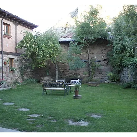 Casa Entrenidos Holiday home Muda